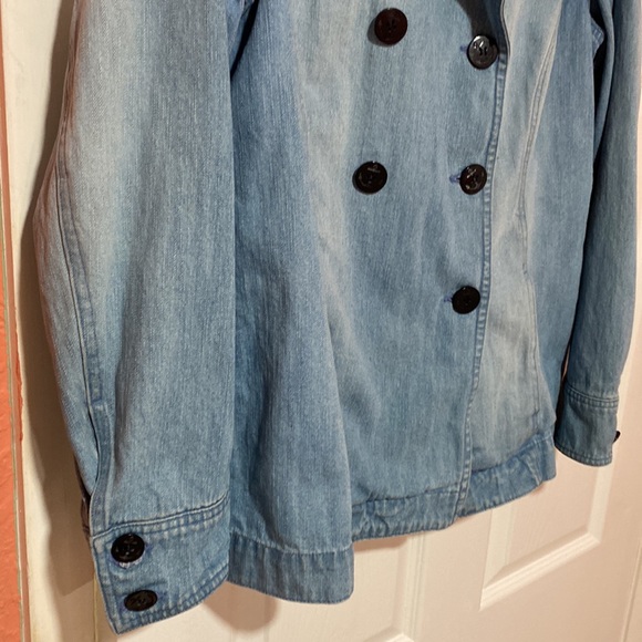 Liz Claiborne  original Liz  Wear Jean jacket.    Perfect. Size L - Picture 2 of 7